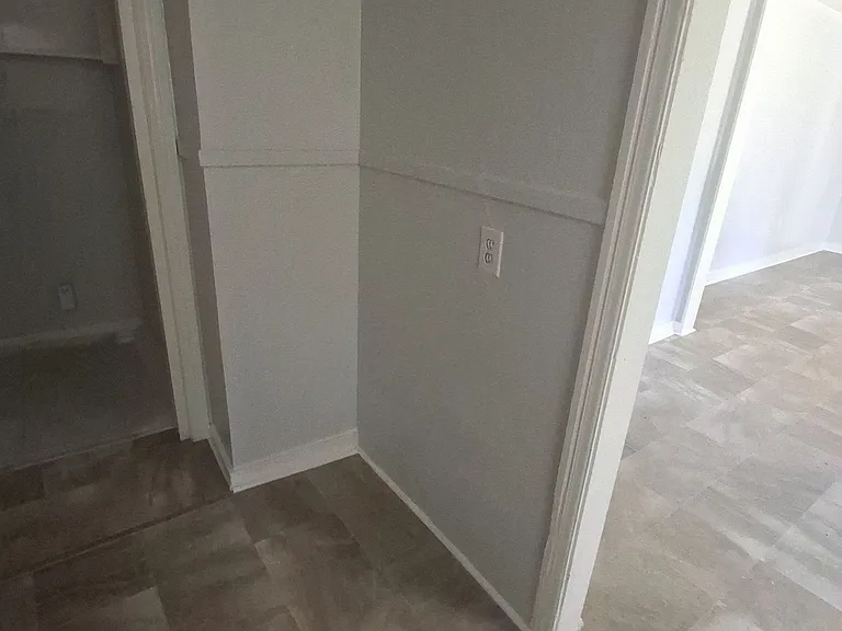 4274 Lynda St — Photo 3