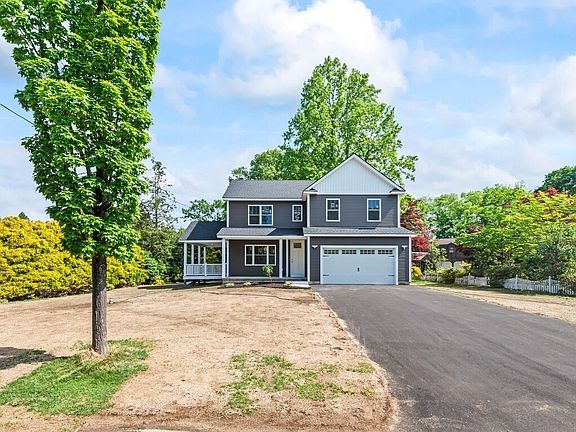 2nd image of 132 Barrington Rd