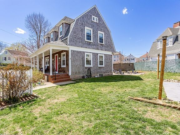 2nd image of 25 Gosnold St