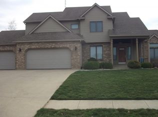 640 Edgewood Ln, Angola, IN 46703