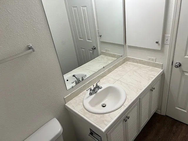 4100 Apartments — Photo 30