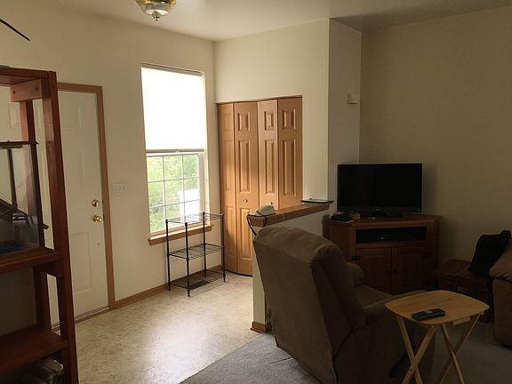 5th image of 1504 Cambria Dr Unit 3