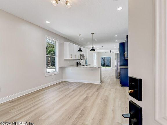 5th image of 1715 IONIA Street