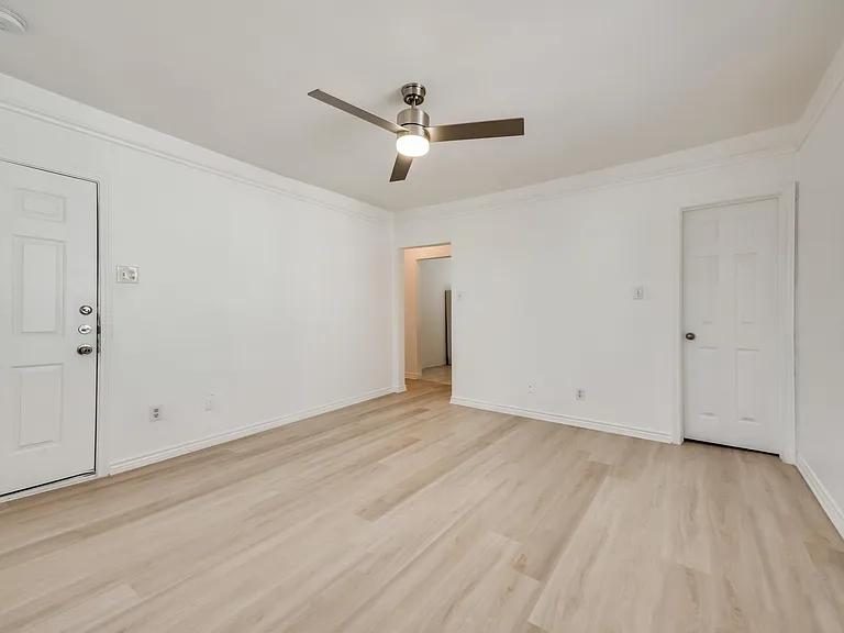 1508 N Peak St #8 — Photo 4