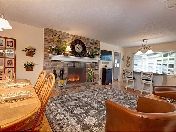 2nd image of 7062 Brightwood Dr
