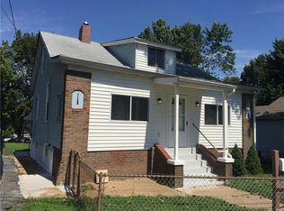 9533 Gentry Ave, Saint Louis, MO 63125