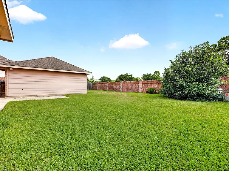 27011 Rockwood Park Ln — Photo 22