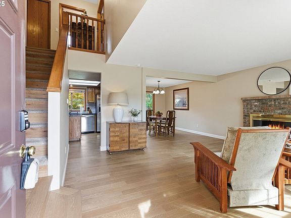 4th image of 7990 SE Brentwood Ct