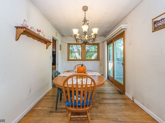 4th image of 16 Lincoln Ave