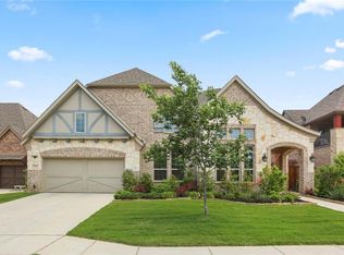 1212 Falcon Dr, Grapevine, TX 76051