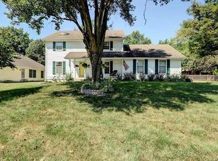 212 NE Clubhouse Dr, Lees Summit, MO 64086