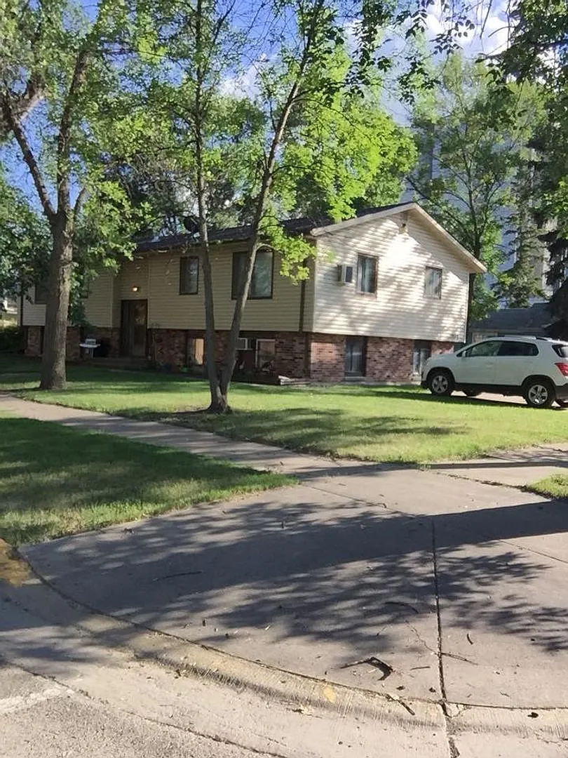Mayville — Photo 1