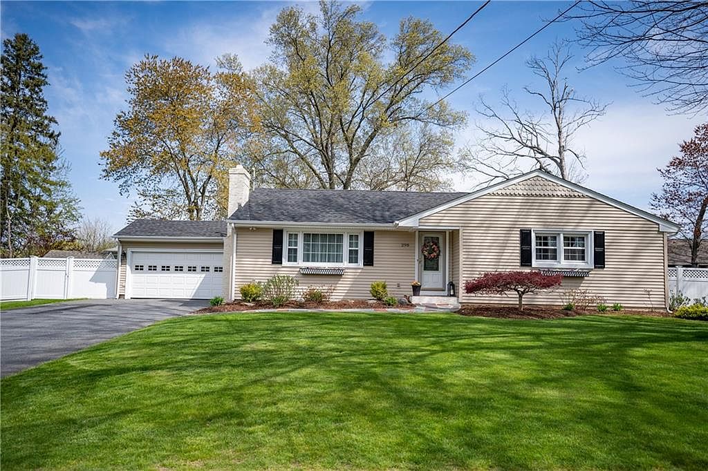 298 Meshanticut Valley Pkwy, Cranston, RI 02920 Zillow