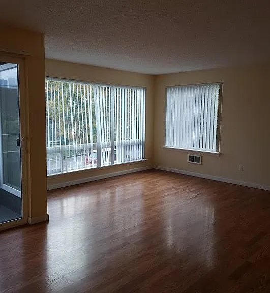 1001 Taylor Ave N #101 — Photo 5