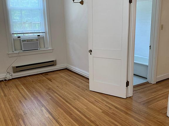 3rd image of 2665 Rivermont Ave APT 21