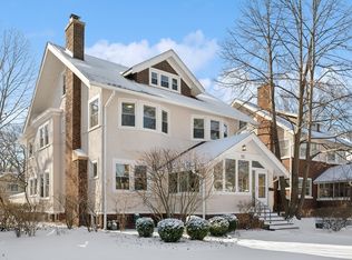 711 Linden Ave, Wilmette, IL 60091