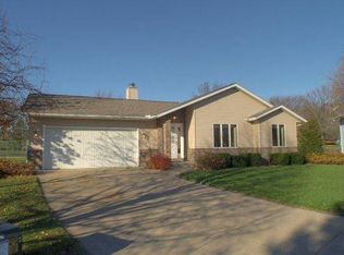 922 Park Pl, Onalaska, WI 54650