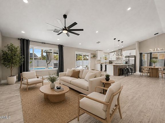 3rd image of 7948 W PERSHING Avenue