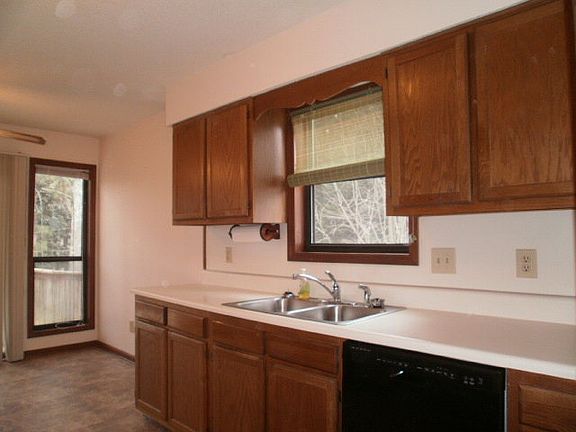 4th image of 6178 N Summers Cir