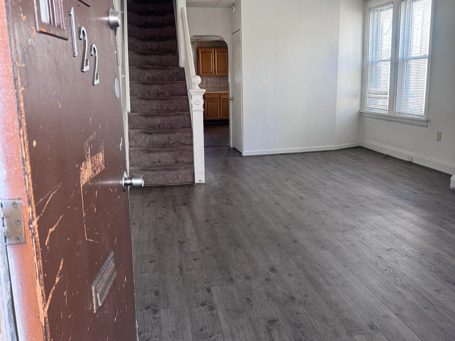 3 bed, 1200 sqft, $1,400 — Photo 2