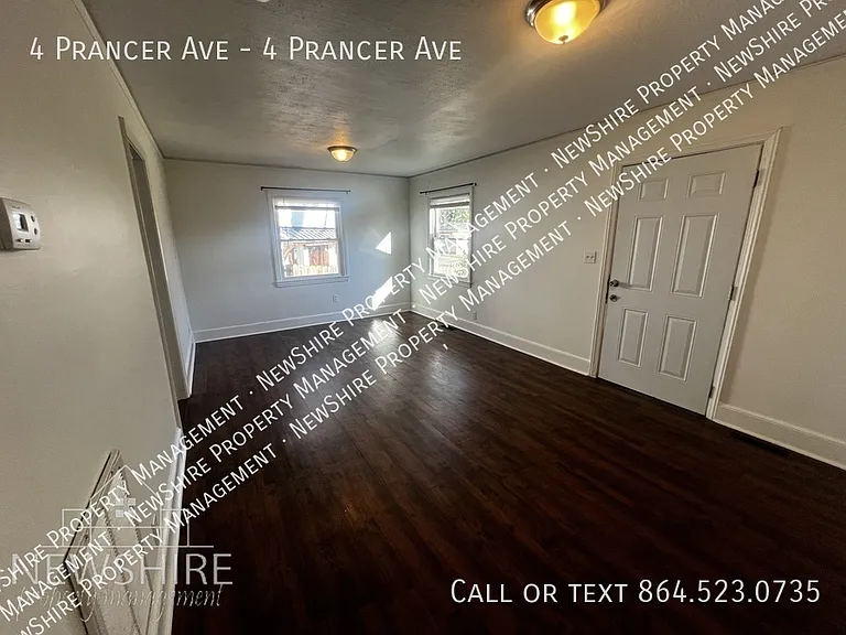 4 Prancer Ave #4 PRANCER AVE — Photo 2