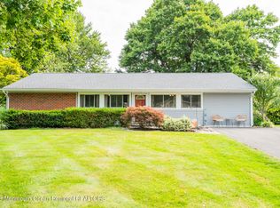 16 Winant Rd, Kendall Park, NJ 08824