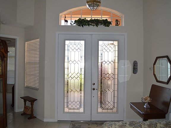 3rd image of 526 Ashton Dr