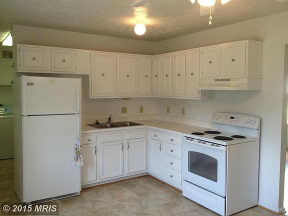 5th image of 104 Stafford Dr