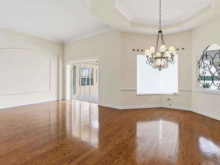 8310 Tivoli Dr — Photo 3