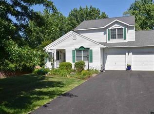 30 Ponderosa Dr, Halfmoon, NY 12065