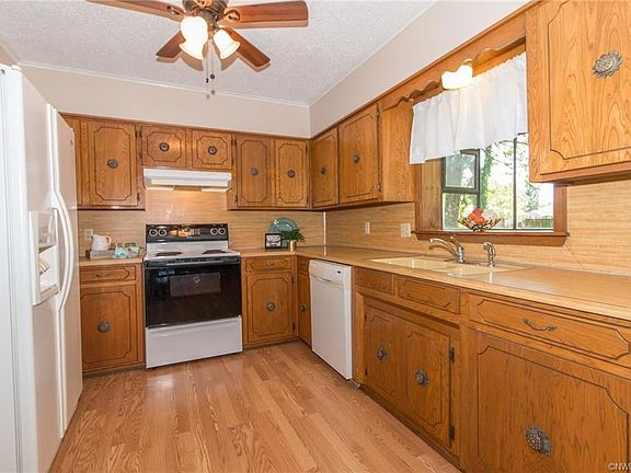 5th image of 2514 Brown Cir
