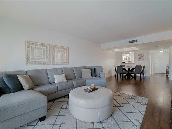 3rd image of 155 Yacht Club Dr APT 405