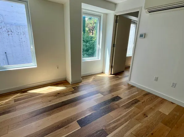 945 Bergen Street image 1 of 4
