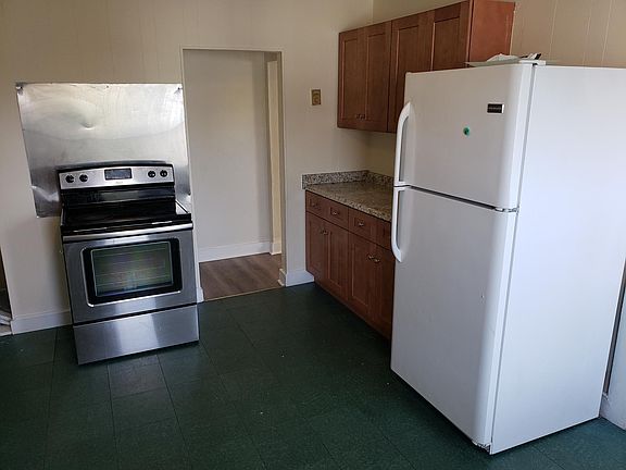 5th image of 189 Essex St Floor 3
