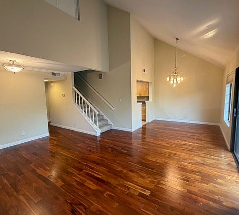 3rd image of 1876 Huxley Ct