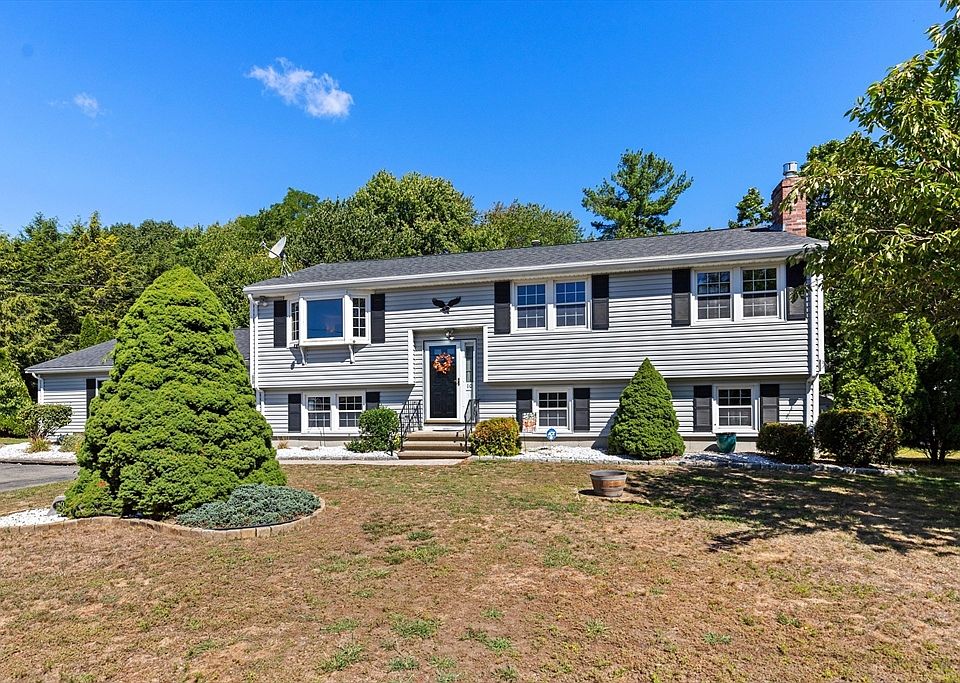 1st image of 10 Wentworth Dr