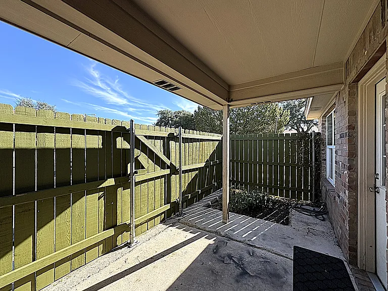 1305 Covey Ln #A — Photo 2