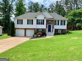 63 Oakleigh Trce, Dallas, GA 30132