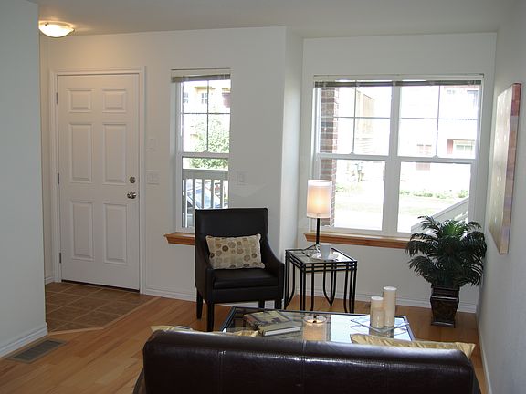 3rd image of 960 Laramie Blvd Unit B