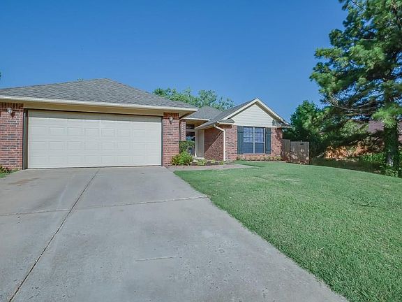 3rd image of 1008 Bradford Pl