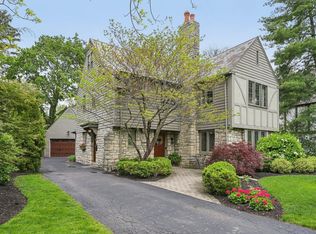 2036 Collingswood Rd, Upper Arlington, OH 43221