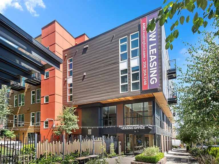 29_Wallingford_exterior_building