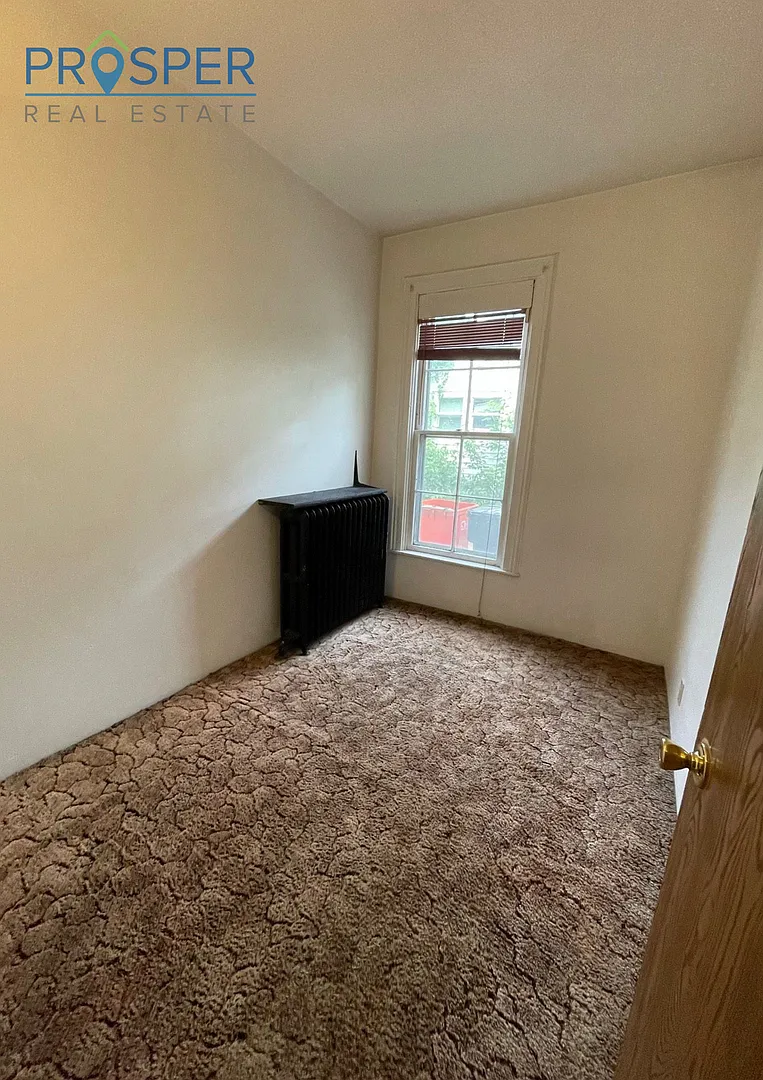 FA1236 — Photo 1