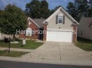 912 Almora Dr, Charlotte, NC 28216