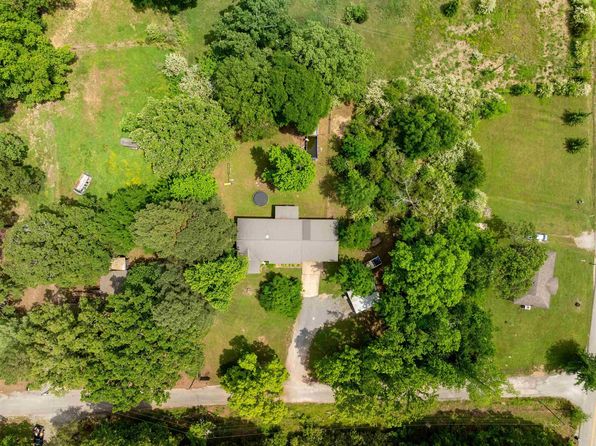 495 Hulsey St, Desha, AR 72527