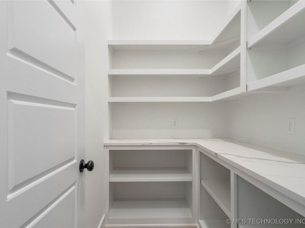 2350 E 134th St S, Bixby, OK 74008