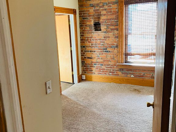 5th image of 1180 N High St APT B