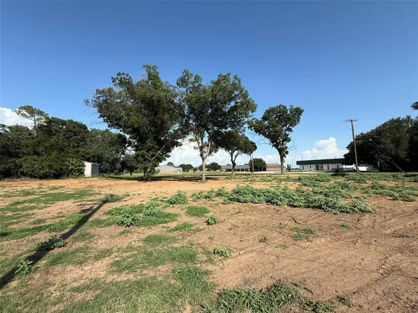 213 S Atwood St, Boyd, TX 76023