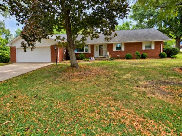 7466 S Ellenwood St, Terre Haute, IN 47802