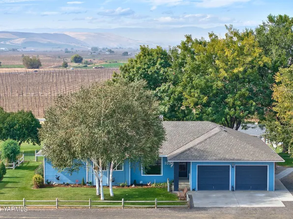 1024 Beane Rd, Moxee, WA 98936